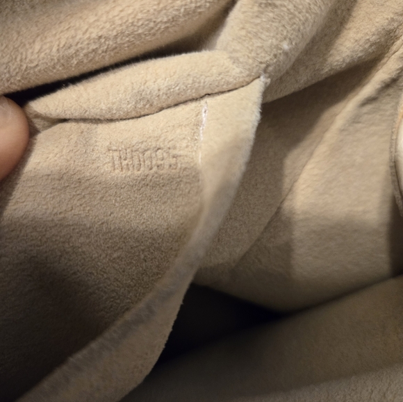 Louis Vuitton Trapeze Bag - Picture 13 of 16